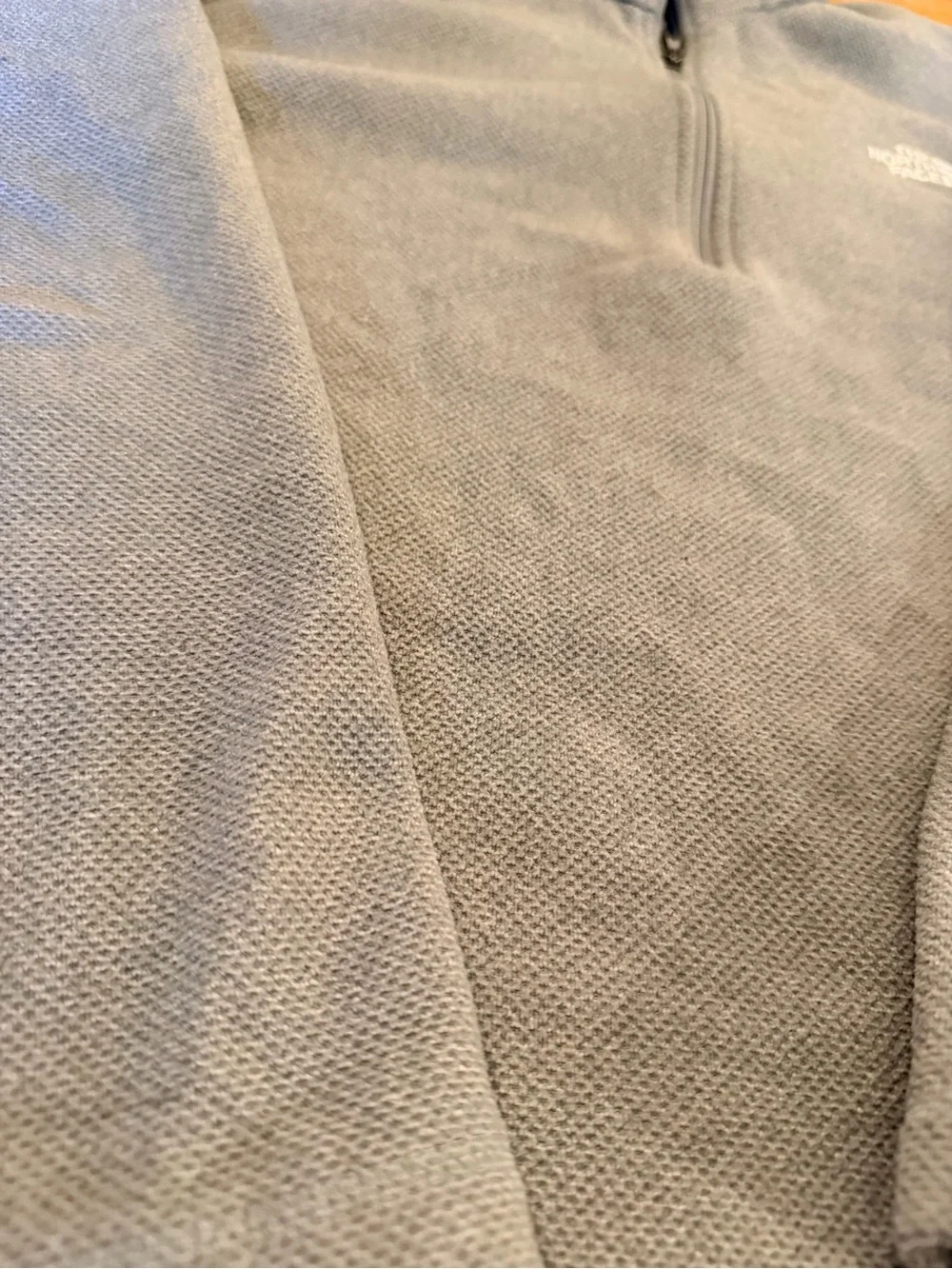 The North Face Sweater Mens SZ XL Light Gray Quarter Half Zip Fleece